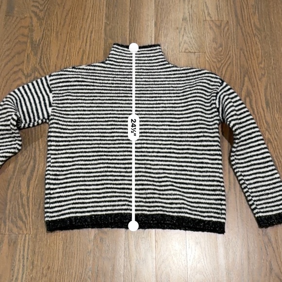 Anthropologie Women’s Black & White Striped crewneck Sweater Size XS - Picture 6 of 10